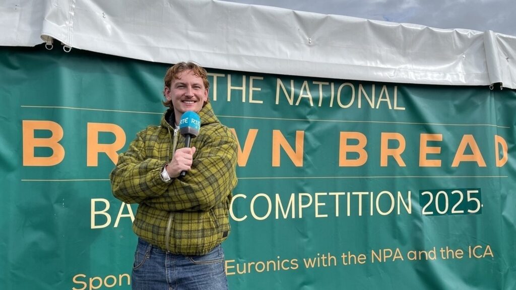 PJ Kirby conoce a los cuatro finalistas en la compensación de hornear de pan marrón