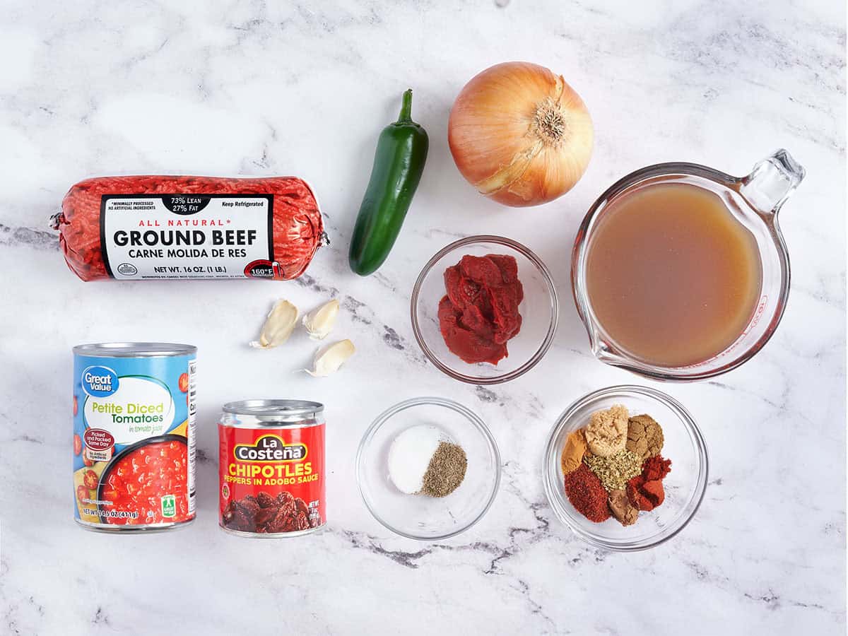 Los ingredientes para hacer chile texano.