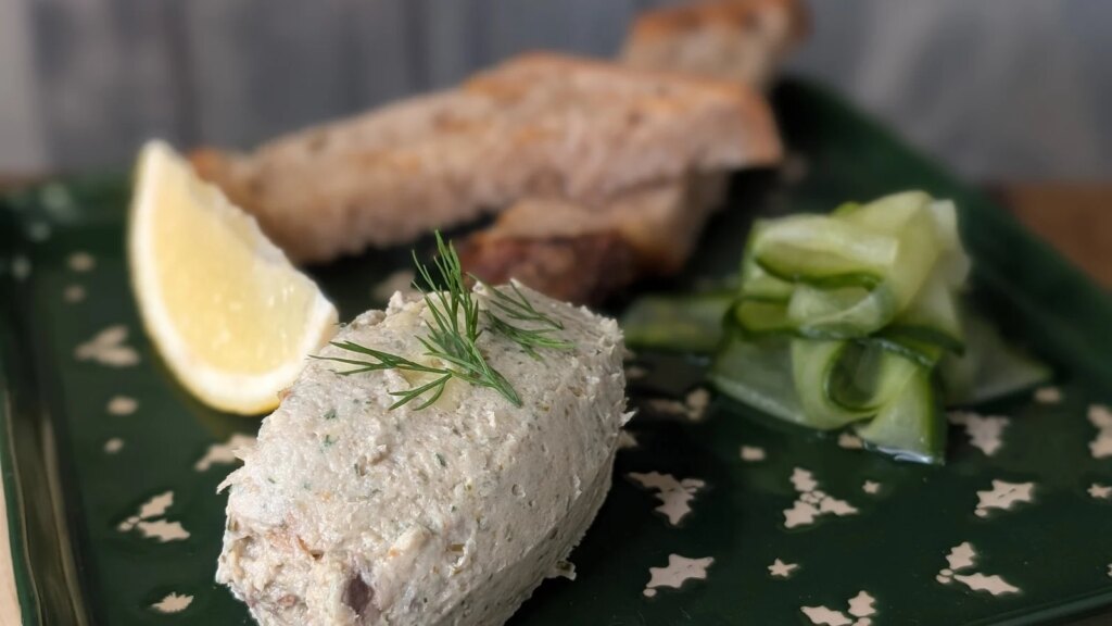 Paté de caballa ahumada y anchoa de Eunice Power