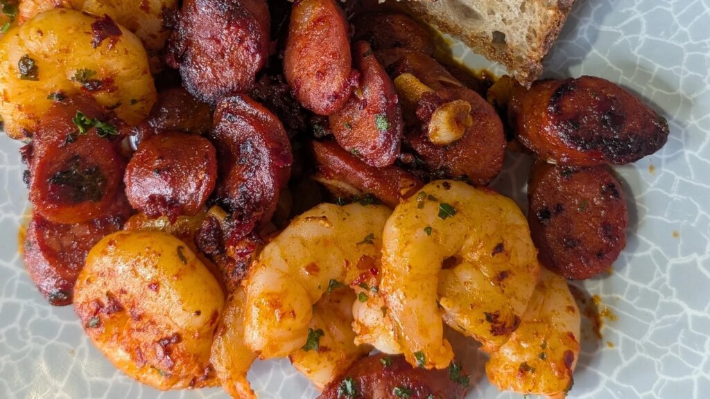 Gambas chisporroteantes al ajillo y guindilla de Neven: hoy