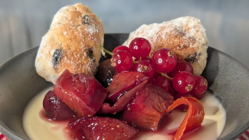 Panna cotta de naranja de Paul Flynn con fruta asada: hoy