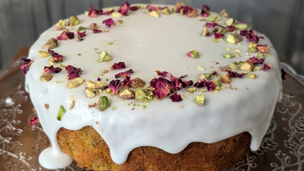 Pastel de pistacho y agua de rosas de Shane Smith: hoy