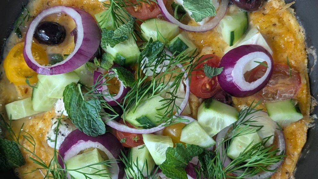 Tortilla de ensalada griega de Paul Flynn