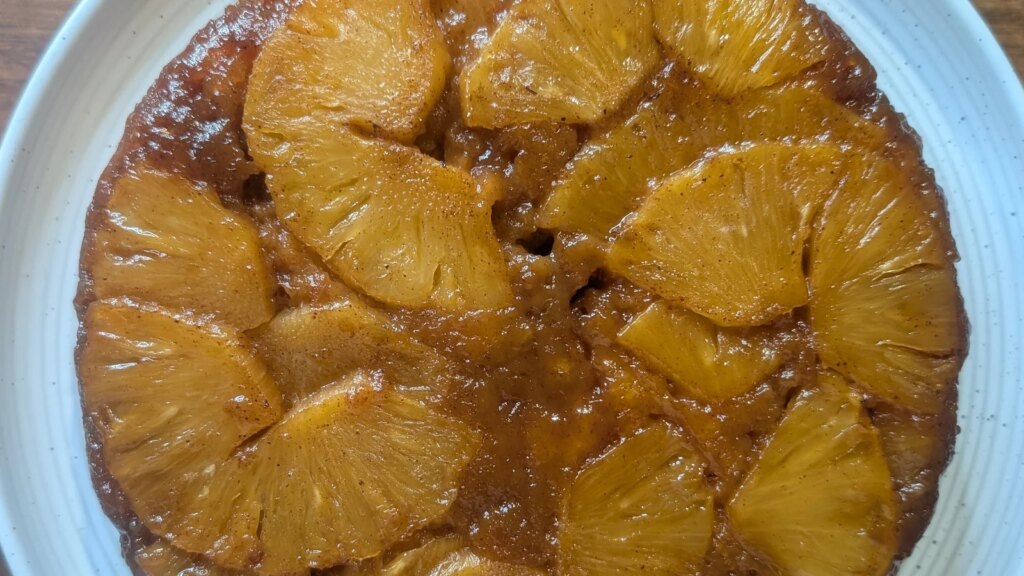 Pastel al revés de piña caramelizada de Kevin Dundon: hoy