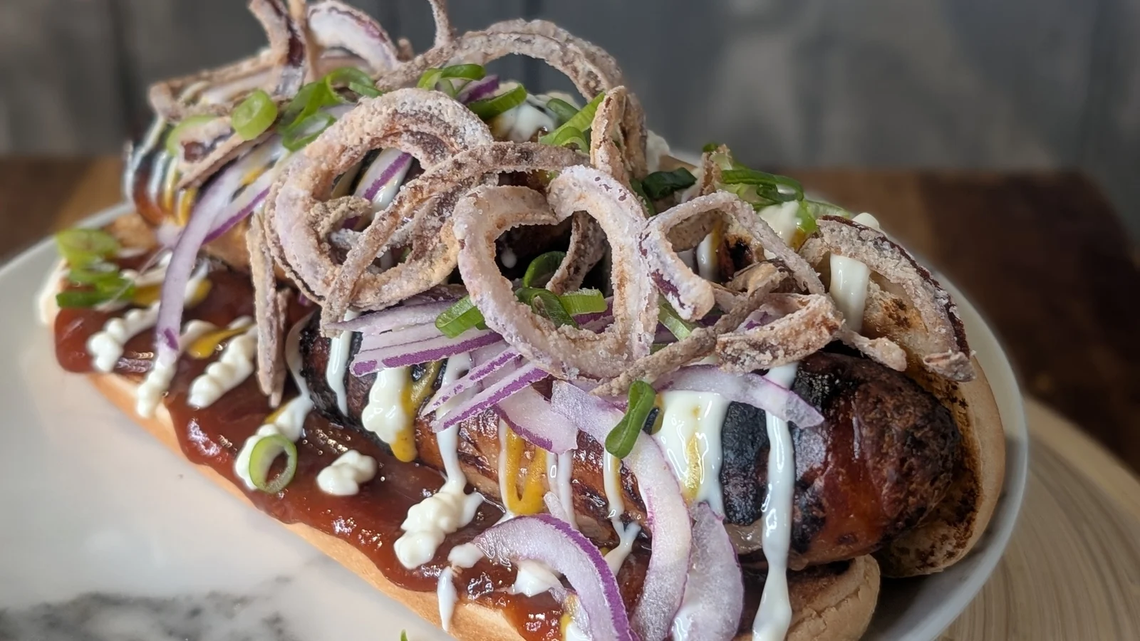 Mags Roche El hot dog con toppings de Mags Roche: Hoy - Como Cocinar