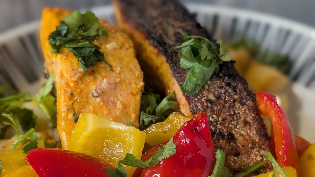 Salmón de Lina Gautam con ensalada de patatas nepalí: hoy