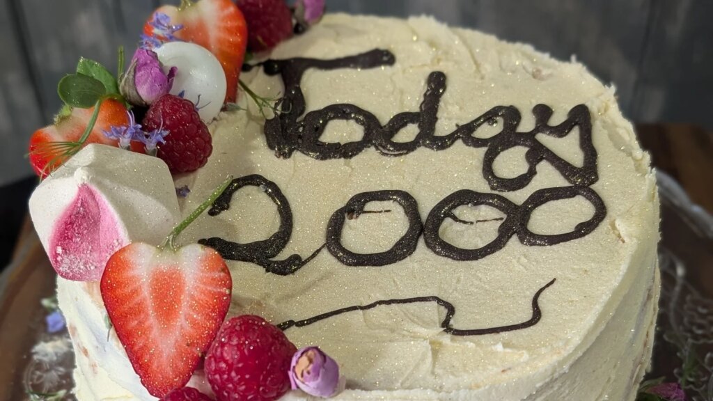 Pastel de celebración de Kevin: Hoy