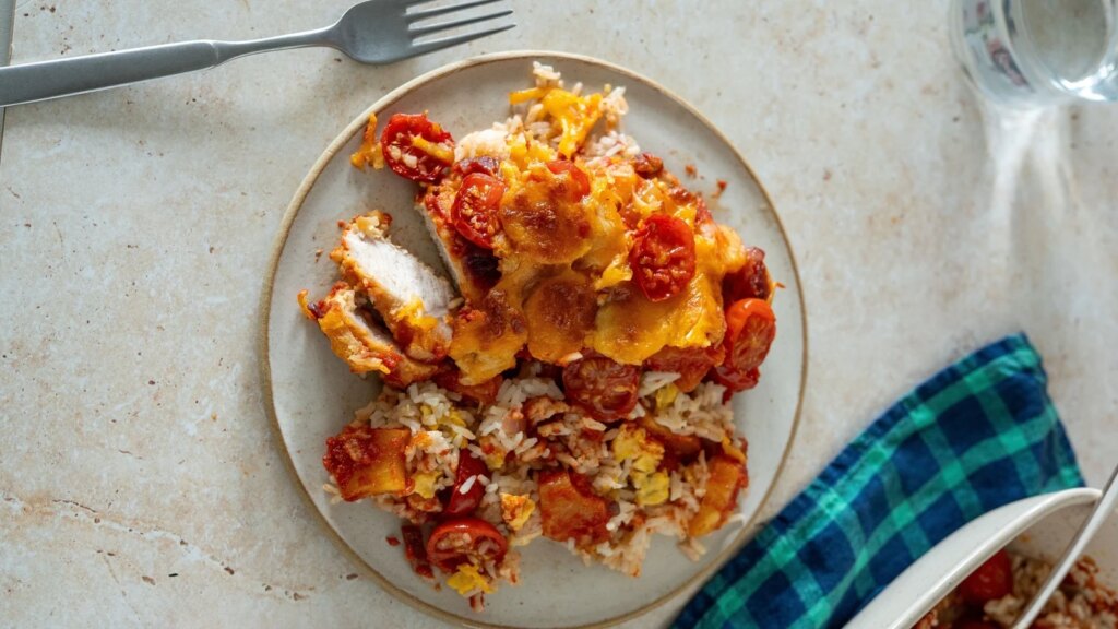 Arroz chino con chuleta de cerdo y tomate al horno de Eva Pau