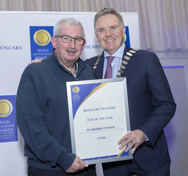 ganador del pub del año