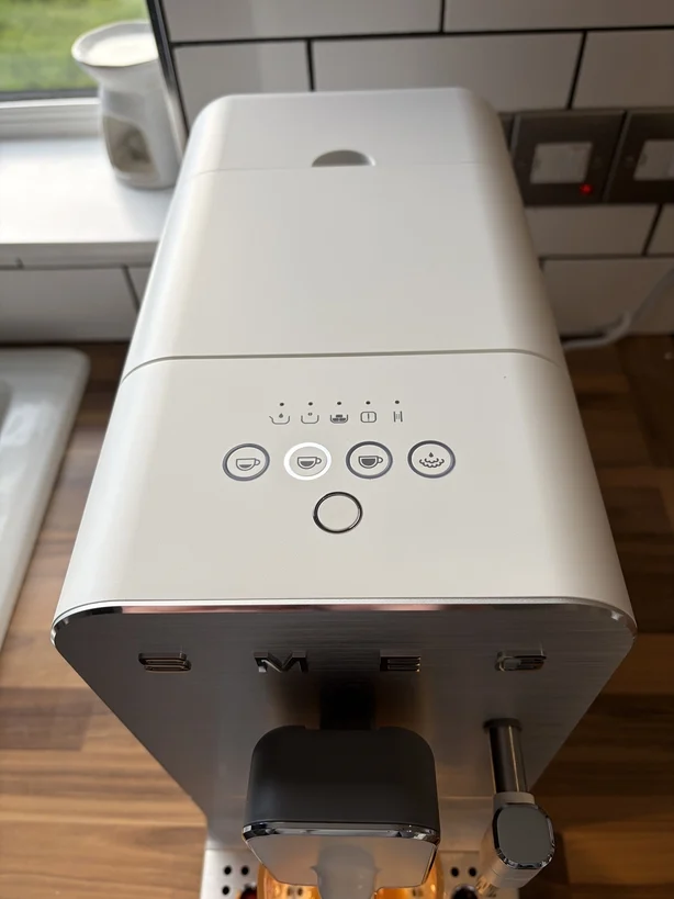 maquinado de cafe smeg