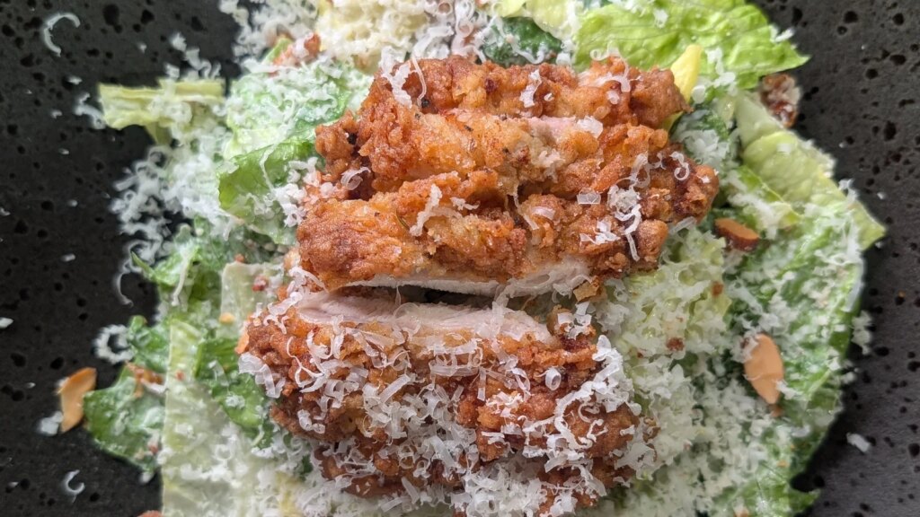 Pollo frito con suero de leche de Mags y mayonesa picante