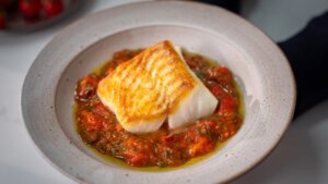 Cook Like a Chef: bacalao asado con salsa bois boudran templada
