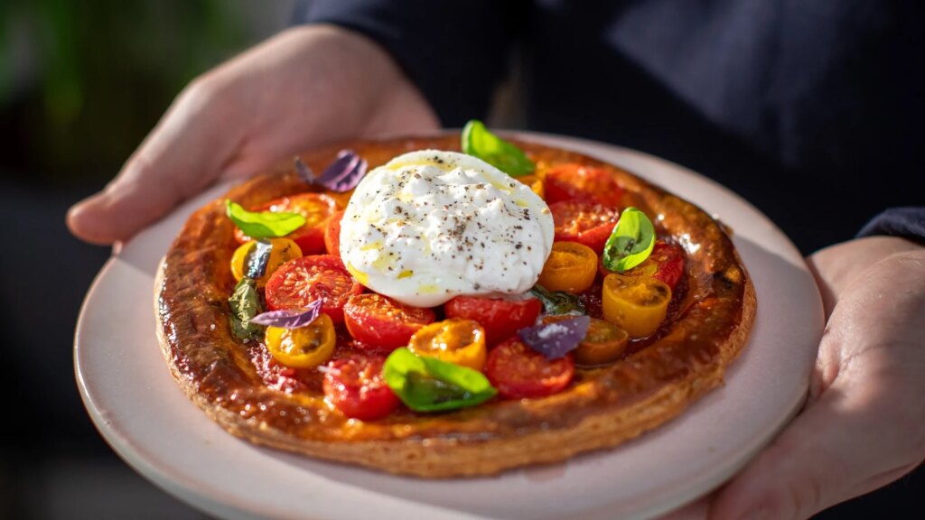 Cook Like a Chef: galette de tomate asado a fuego lento con burrata y albahaca