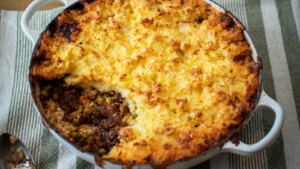 Pastel de pastor de Mark con cobertura de puré de pecorino