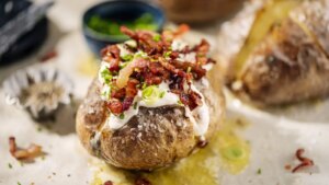Cómo dominar el arte de hacer una patata al horno