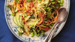 Receta de fideos picantes con tahini y lima de Richard Makin