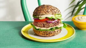 Hamburguesas de falafel de remolacha de Joe Wicks