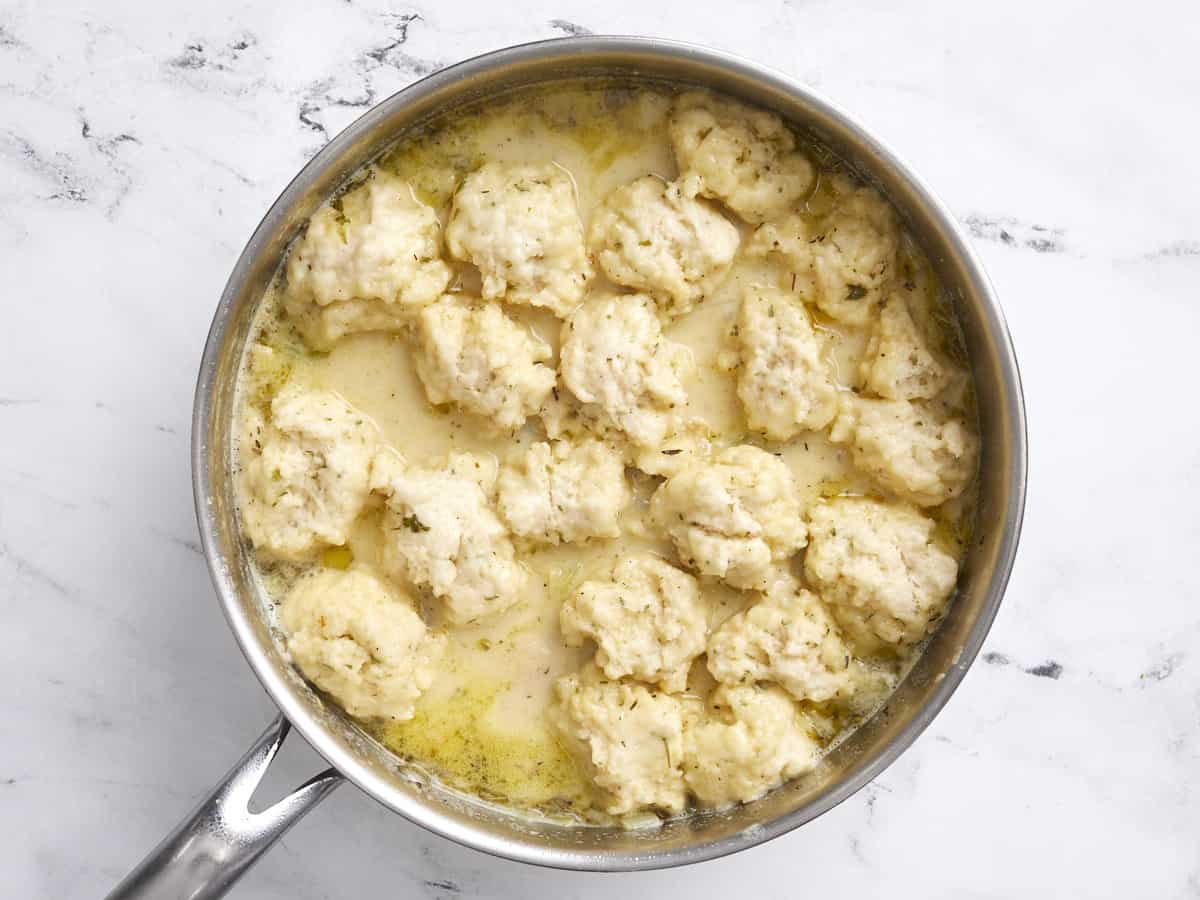 Albóndigas cocidas en salsa.