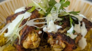 Muslos de pollo estofados en una olla de Wade: hoy