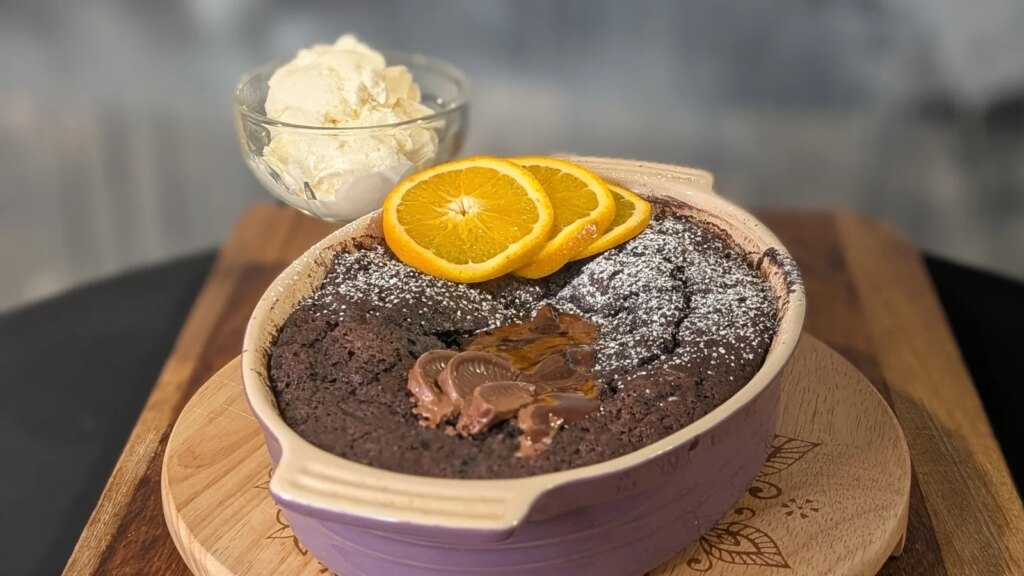 Budín de pastel de Jaffa rezumante de Aisling Larkin: hoy
