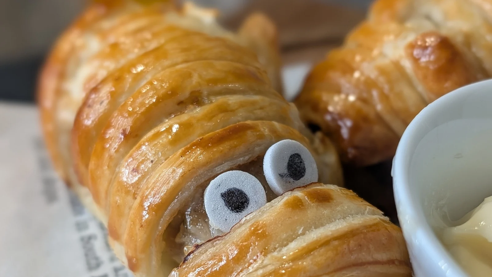 Momias de rollos de salchicha de Halloween de Wade Murphy